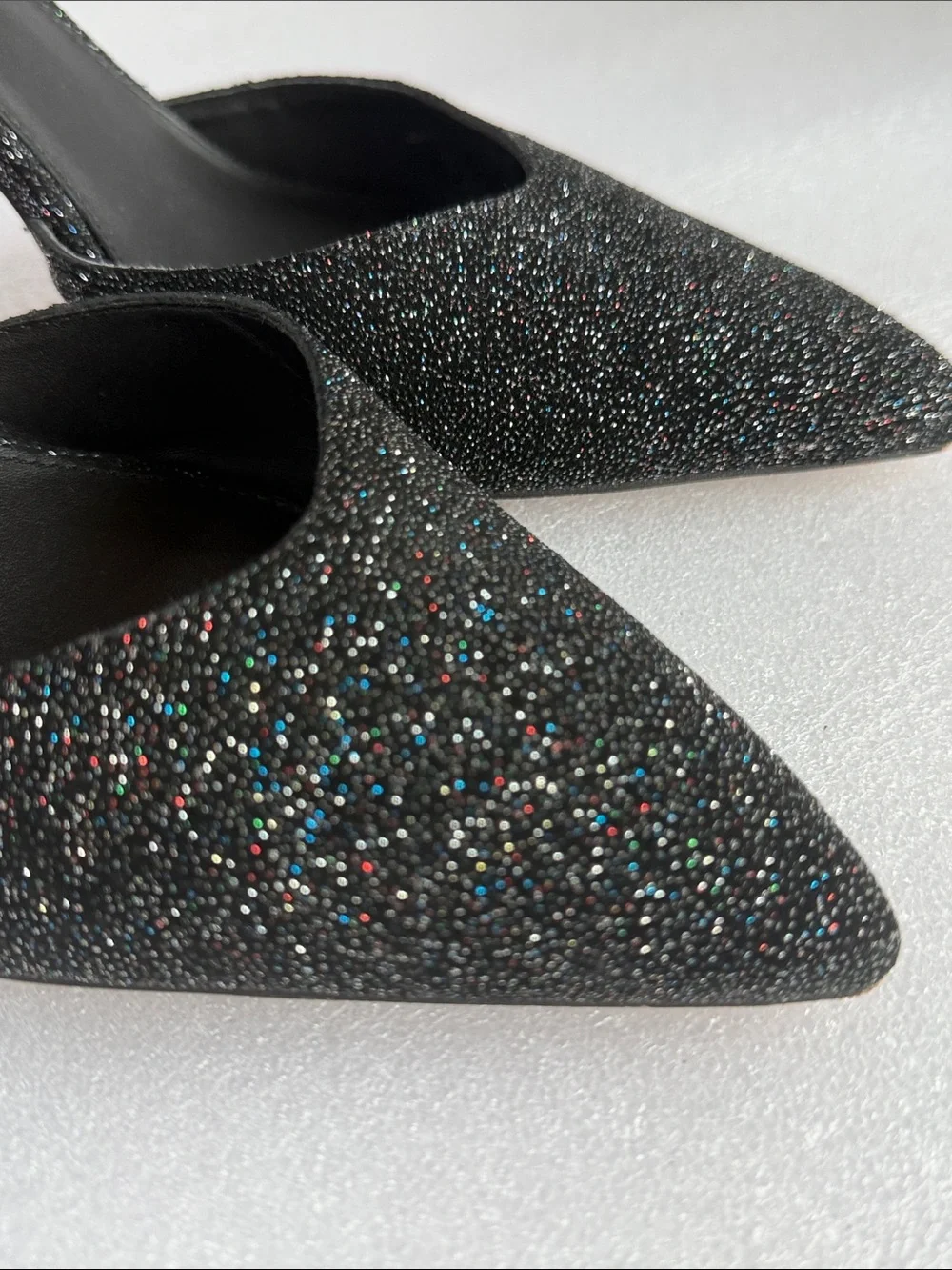 VINCE CAMUTO Kempern Black Glitter Pointed Toe Pumps Mule Heels Size 8